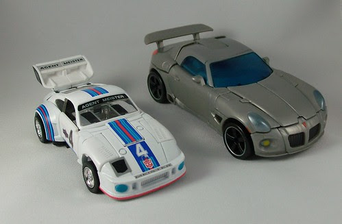 Transformers Jazz G1 vs. Jazz Movie
