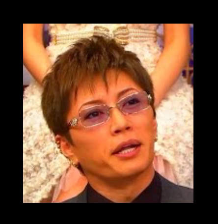 Gacktのこれまでの髪型まとめ ショートやパーマから 自分で切って失敗した髪型まで Musicandy