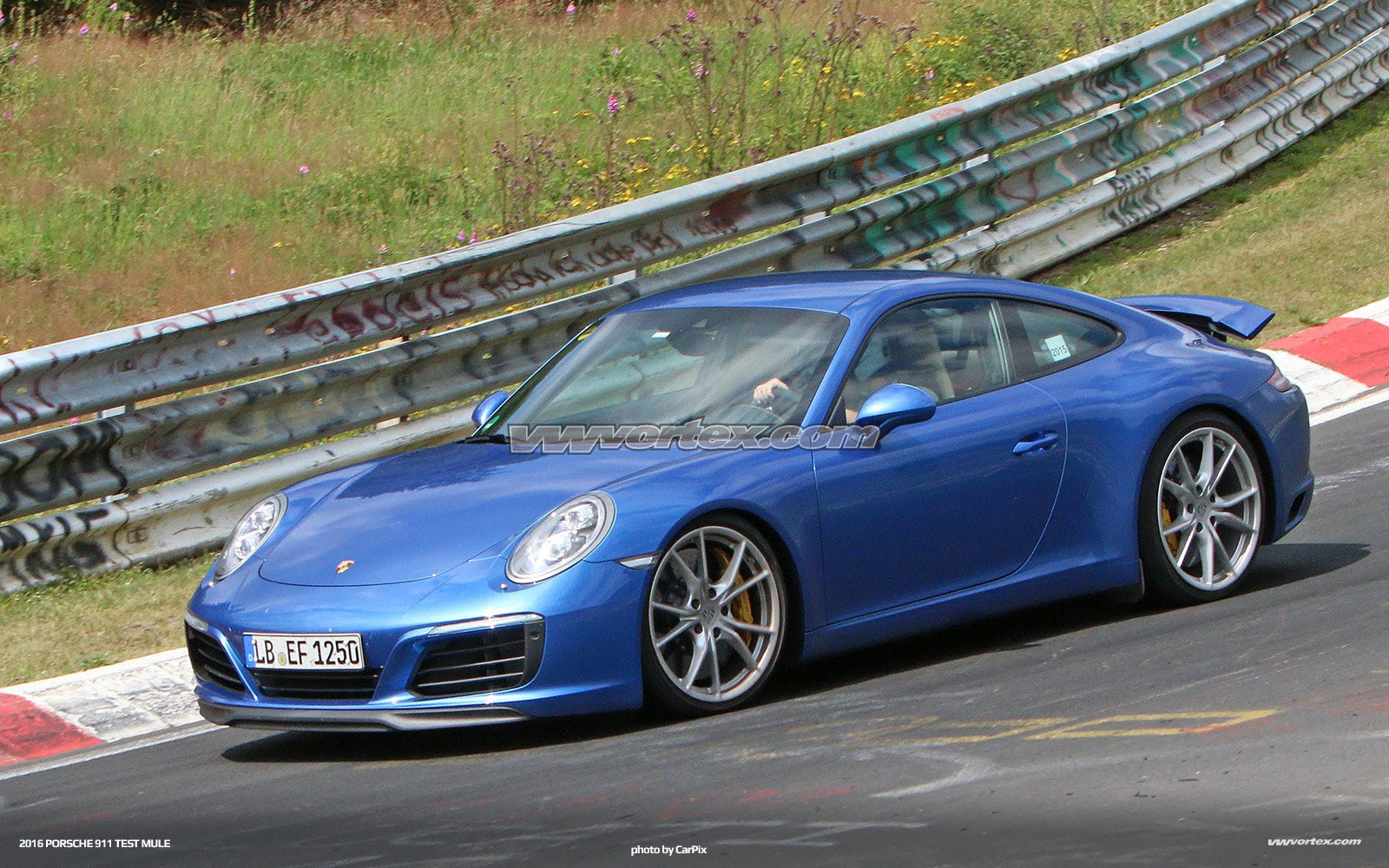 Porsche-911-facelift-camofree-5