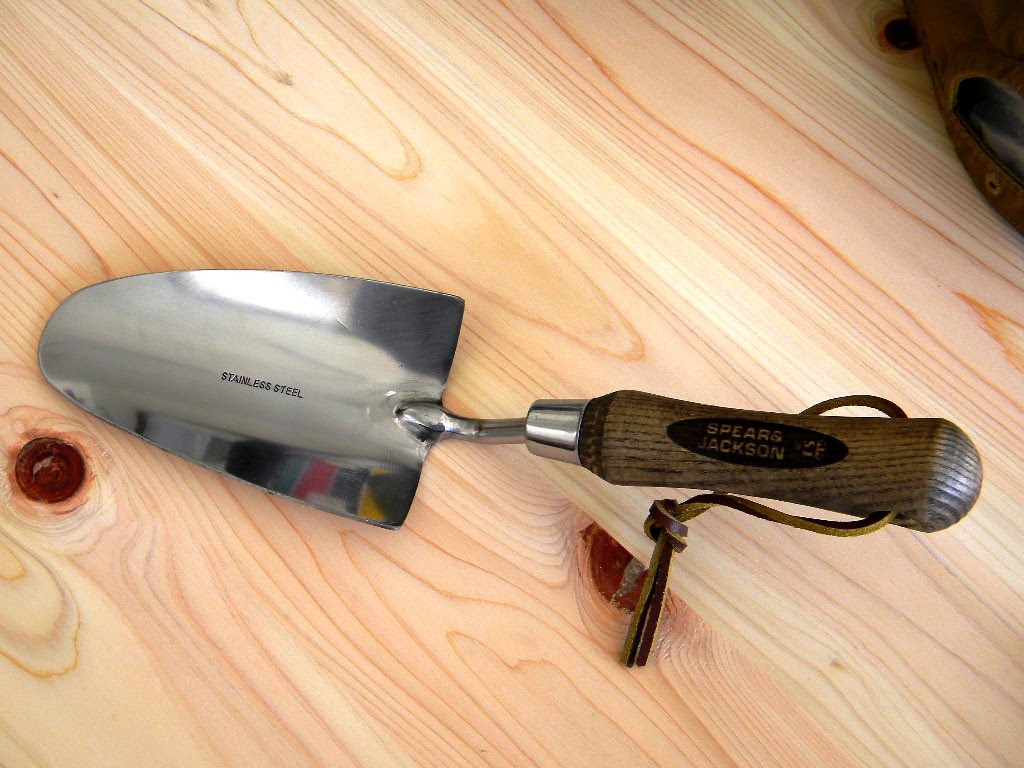 可愛くておしゃれで機能的なガーデニングスコップ集めました