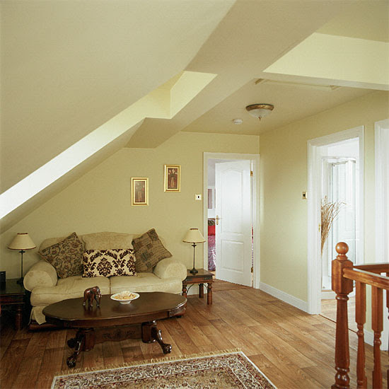 Hallway relaxation area | Landing design | Decorating ideas ...