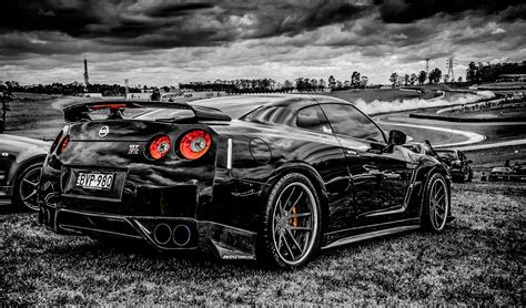 saloon cars monochrome nissan gtr car wallpapers hd