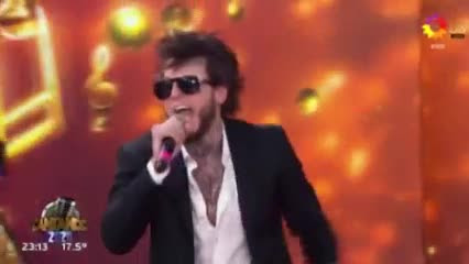 Alex Caniggia Cantando / Cantando 2020 Alex Caniggia Entre Sus Problemas Con La Policia Y Un Homenaje A Italia 90