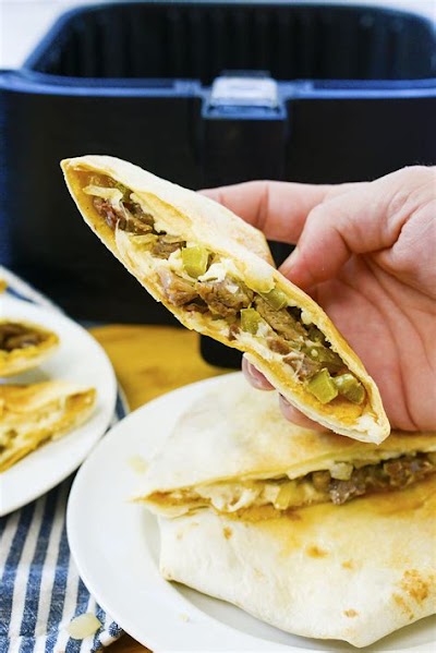 How To Make A Delicious And Crunchy Steak Crunchwrap