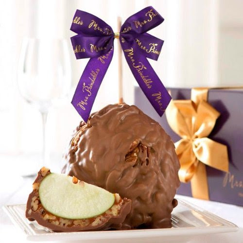 Milk Chocolate Pecan Jumbo Caramel Apple Gift