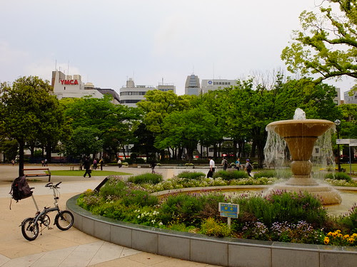 Dahon Curve SL and fountain by owenfinn16