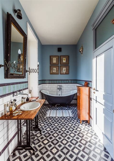 Luxurious master bathroom with electric . 15 Magnificent Eclectic Bathroom Designs That Are Full Of