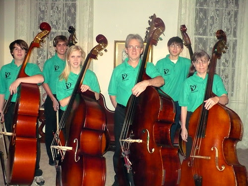 Bass Cats Ensemble / photo DR  by trudeau