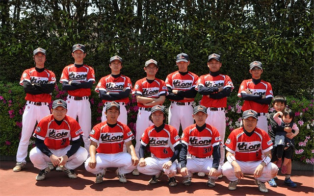 Clone 様 野球ユニフォーム オーダー お客様の写真と声