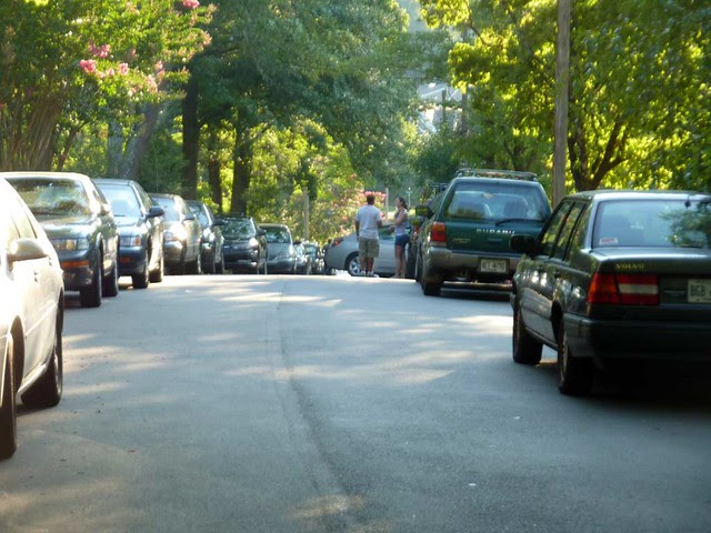 P1020848-2010-07-04-4th-July-Flag-Reeder-Parking