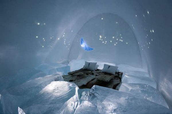 Ice Hotel (12 pics)