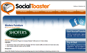 SocialToaster example of using customer reviews