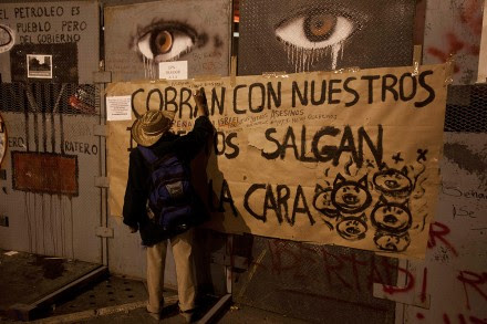 Acampan en el Senado en contra de la reforma energética. Foto: Germán Canseco