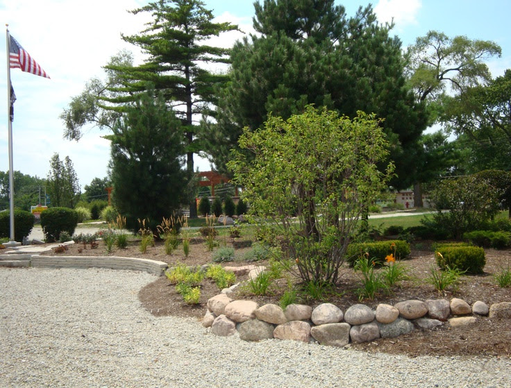 Landscaping ideas | Outdoor Living | Pinterest