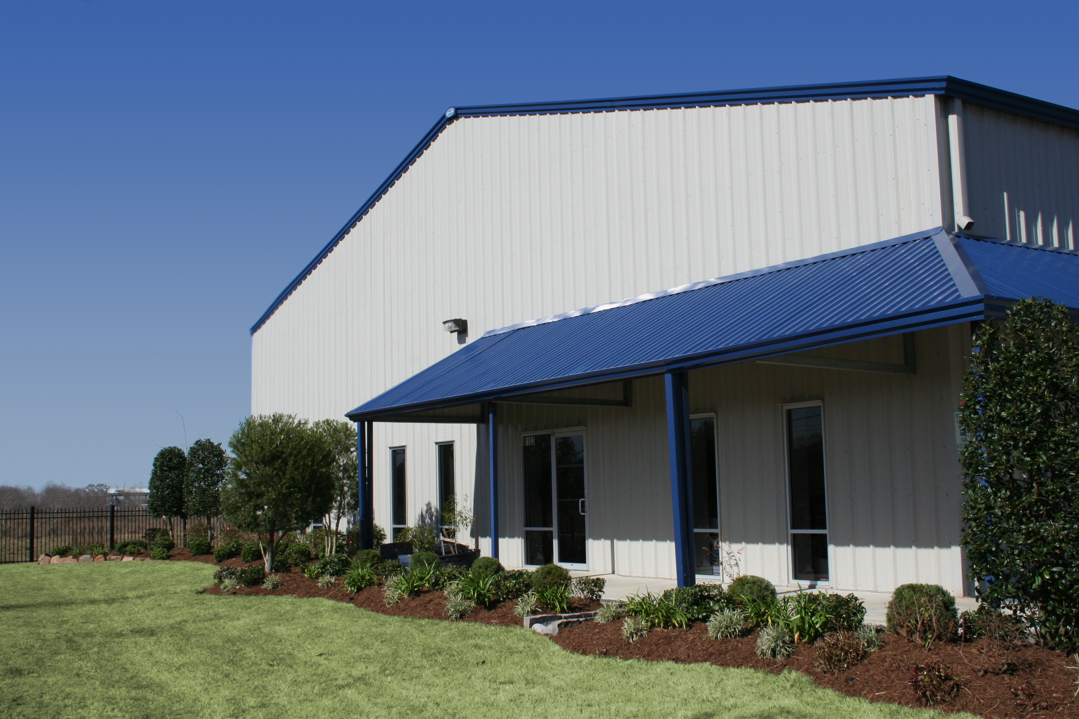 New 40+ Steel Building Home Designs Decorating Inspiration ...