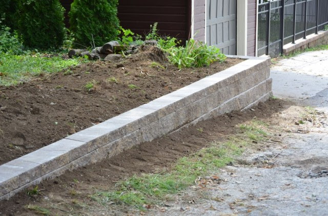 Building Retaining Walls