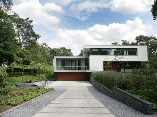 House in Bosch en Duin by Maas Architects