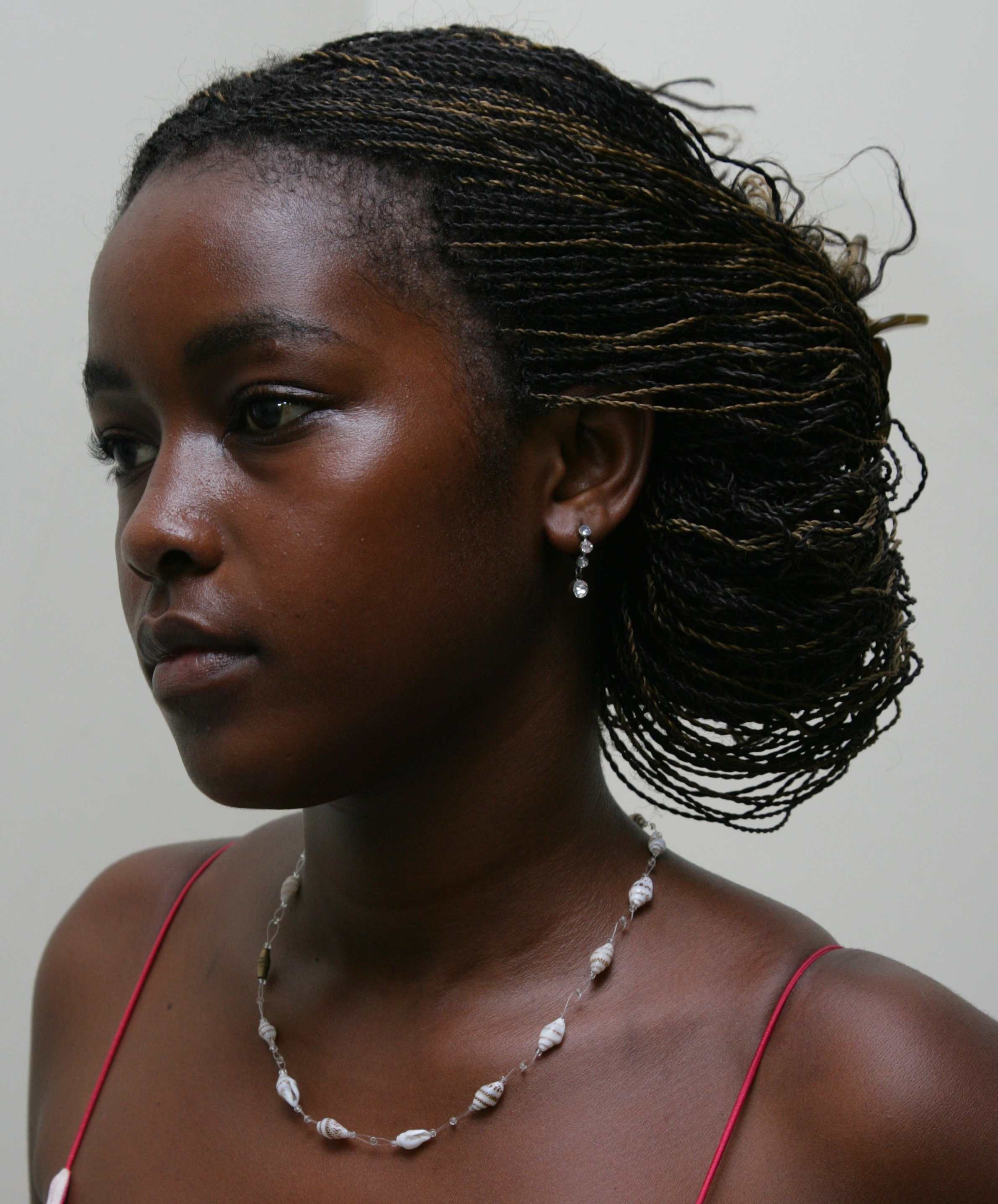English: Young black woman (cropped version)