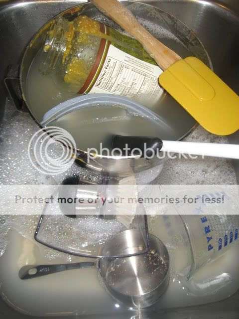 clean up from making pumpkin pie cake