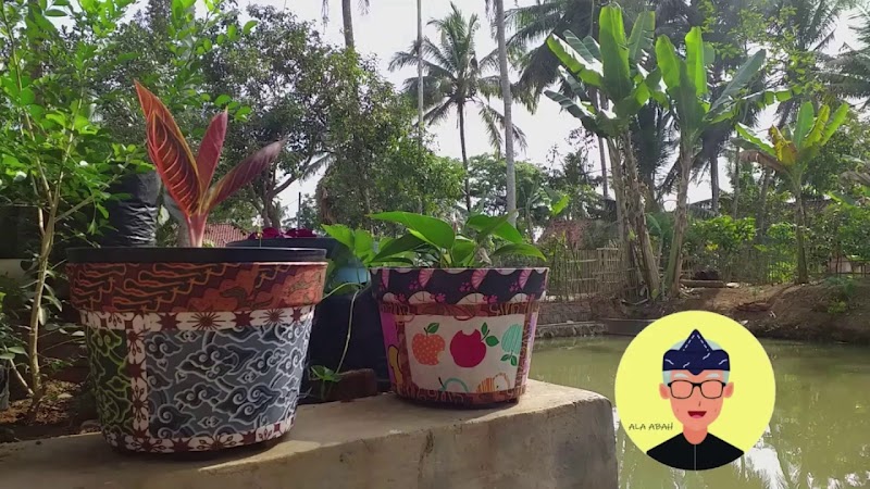 13+ Pot Hias Batik, Keren Abis!