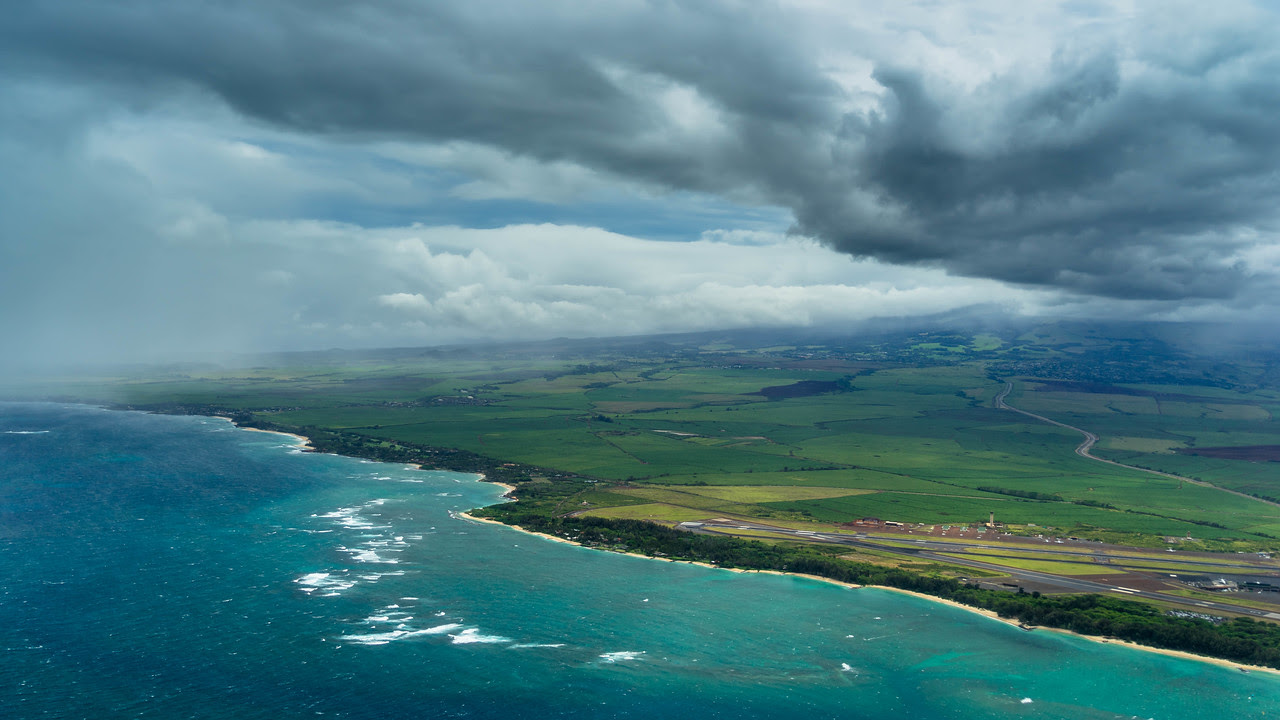 The Best Way to See Maui – From the Sky Video