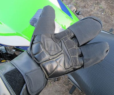 Cheese And Rice 冬のバイク 指先の防寒対策 11冬仕様