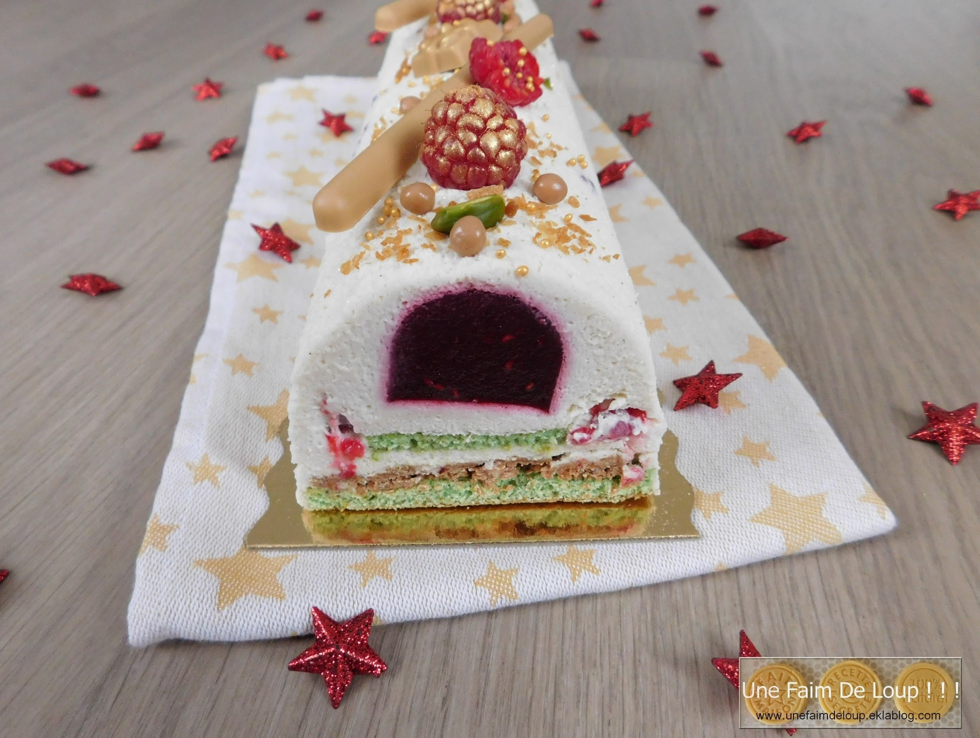 Buche Framboise Pistache Chocolat Blanc Une Faim De Loup