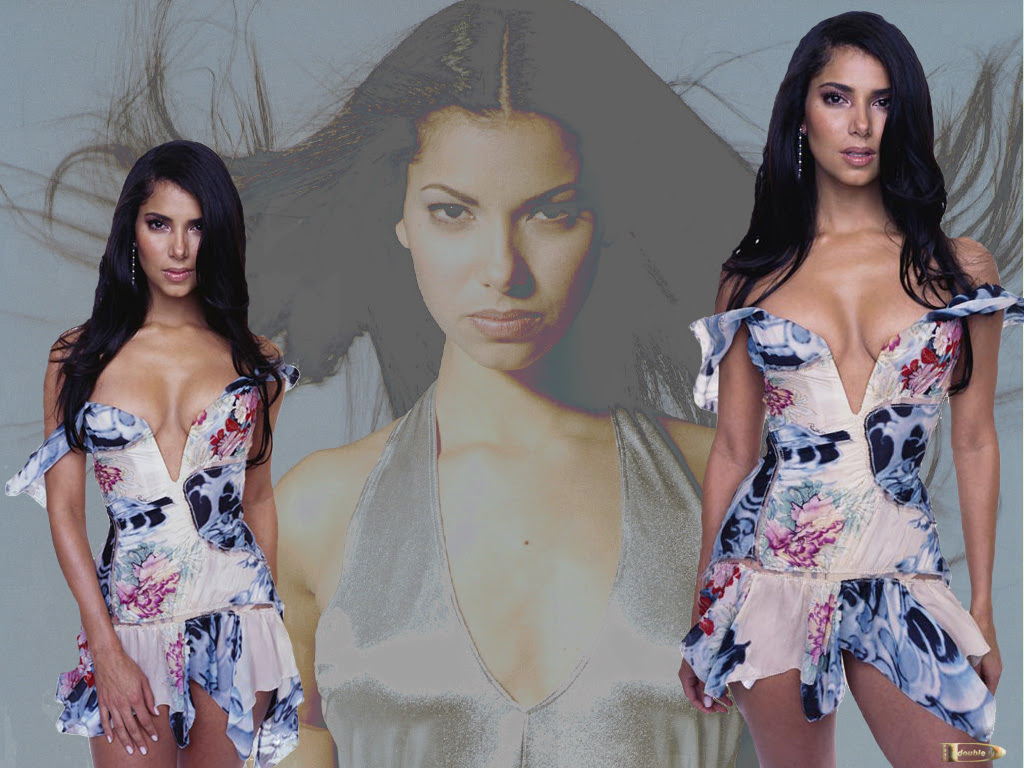 Roselyn Sanchez - Gallery Photo