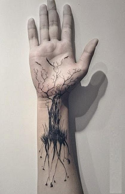 Эскизы татуировок мужские на руку. Абстрактные татуировки каждый сам  вкладывает смысл . Женщины добавляют в эскизы рукавов цветы и листья.  Татуировки на глазах. Очень популярны мужские и женские рукава на японские  тематики.