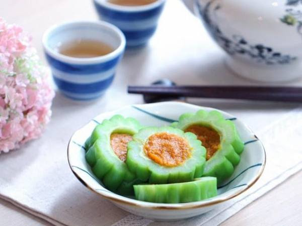 Mướp đắng nhồi bí đỏ lạ miệng mà ngon
