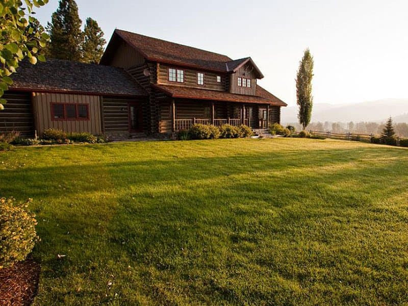 Luxury Montana Lodge, Cabins & Glamping | The Ranch at ...