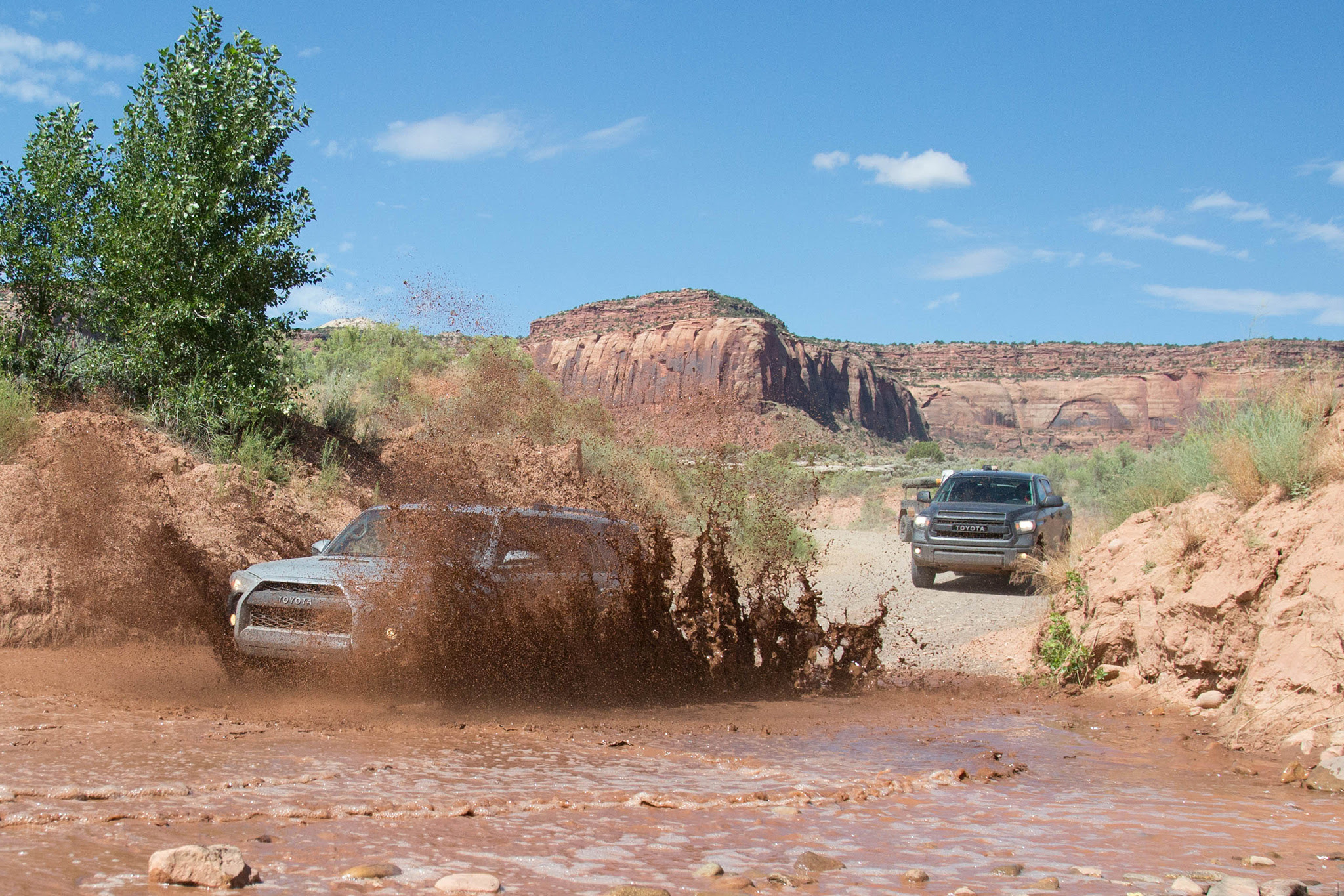 Toyota 4Runner TRD Pro front three quarter in motion 01