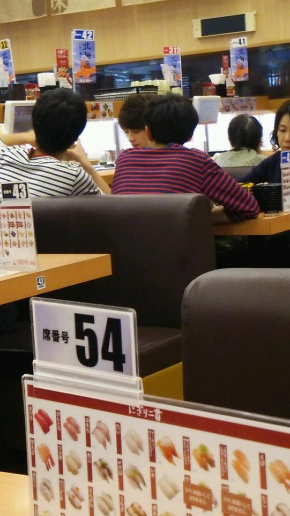ジャニーズwestの重岡大毅とスシローで遭遇ワロタｗｗｗｗｗｗｗｗ ジャニーズtwitterまとめ