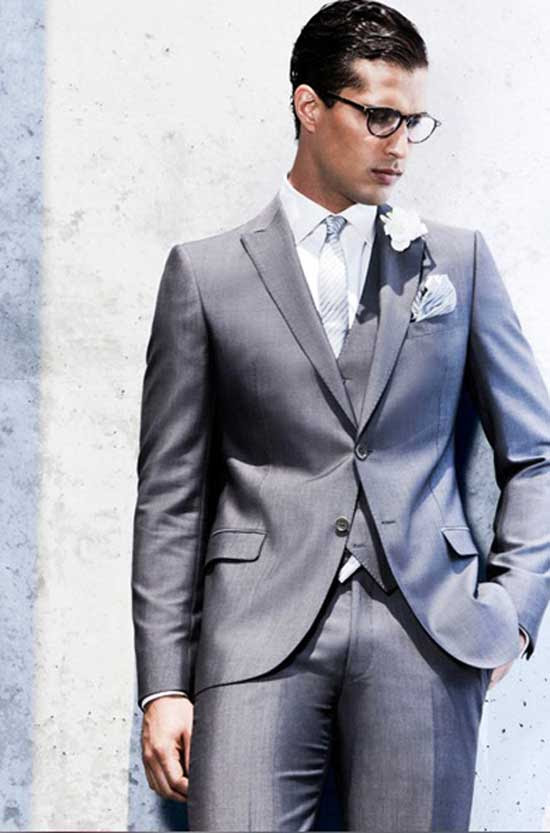 Giorgio Armani presenta gli Abiti da Sposo 2012 per un ...