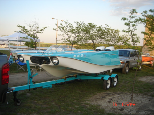 muscatine boatshow - 1958 glastron fireflite