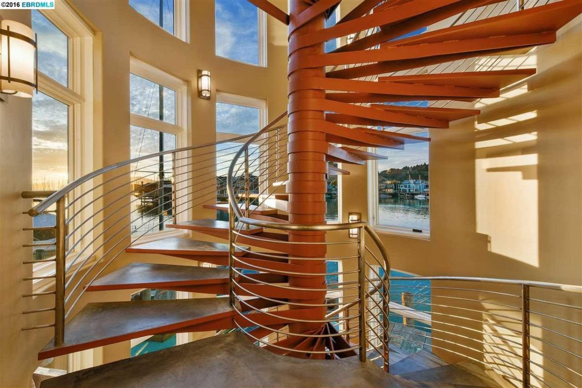 Spiral stair case