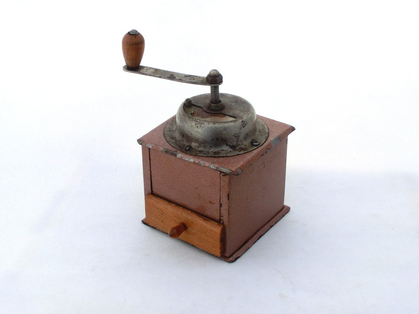 Vintage coffee mill / grinder - ArtmaVintage