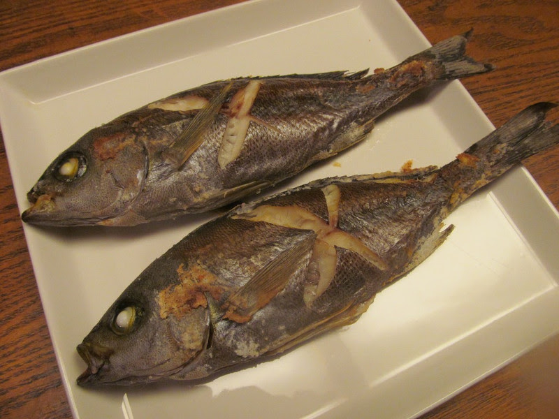 旨魚料理 イサキの塩焼き まるかつ水産 旬の旨い魚を自前調達