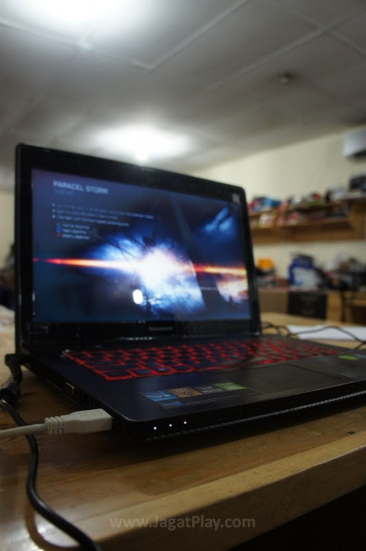 Impresi pertama yang ditawarkan oleh laptop yang satu ini memang terhitung luar biasa.