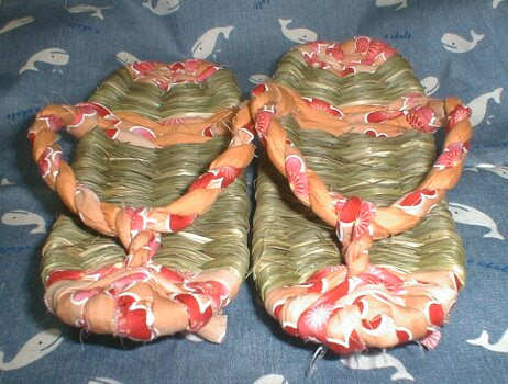 道芝草履