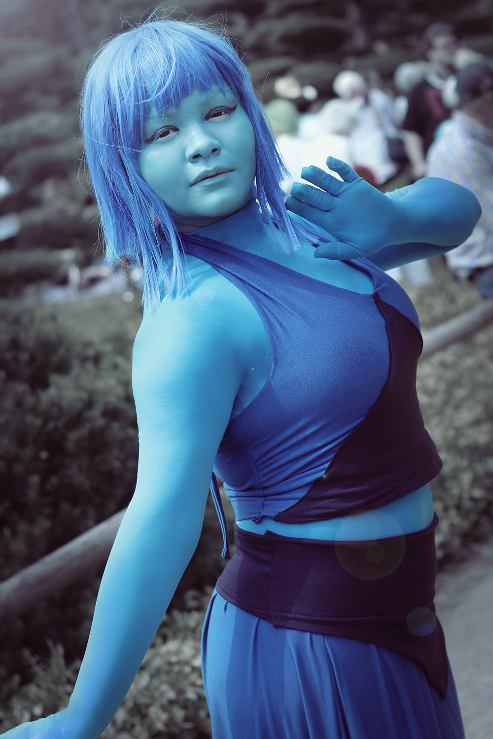 I am back from dokomi in Düsseldorf and although I did not take a loot photos I caught some amazing SU cosplayers qvq9 sailoraria (Instagram) as Lapis; @pyjamaghost as mystery girl; Frani from...