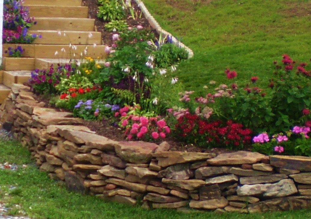 Rock Landscaping Ideas That Are Quick &amp; Easy | ofigyjuwun