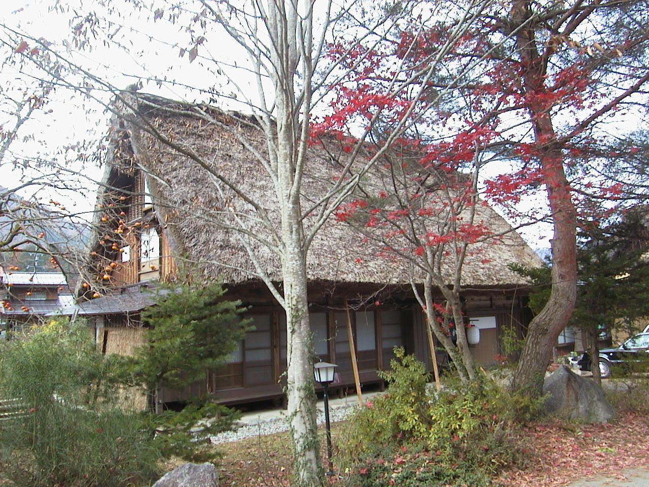 晩秋の世界遺産 白川郷 冬支度直前の静かな合掌造りの集落に 旅情をかきたてられること間違いなし 岐阜県 Lineトラベルjp 旅行ガイド