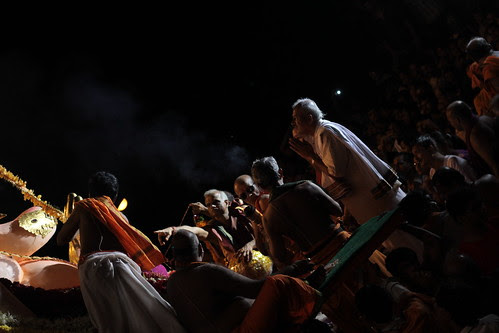 Itni Shakti Hamein Dena Data by firoze shakir photographerno1
