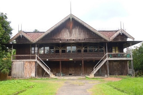 10 Traditional Houses You Should See in Indonesia 10 Traditional Houses You Should See in Indonesia