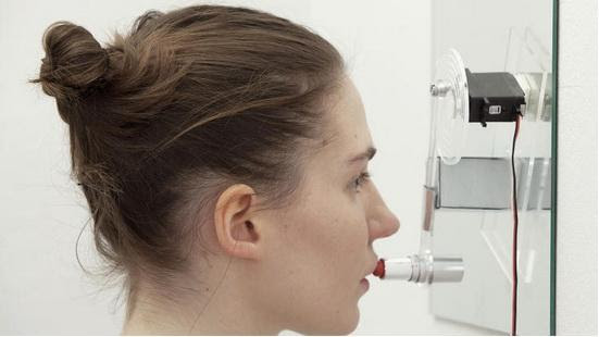 有独立审美的化妆机器人：让你每天都美美哒