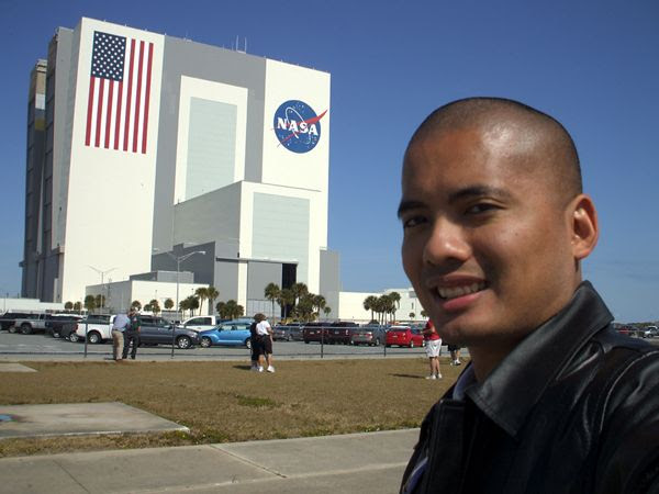Posing with the VAB behind me at NASA's Kennedy Space Center in Florida...on February 9, 2009.