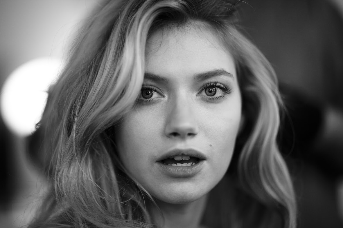 Imogen Poots - Photo Colection