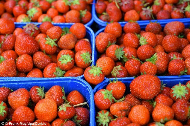 From ripe strawberries to sizzling bacon, the vast number of food smells humans can identify is made up of just 230 odorants, according to a new study.And despite food containing 10,000 volatile substances, of the 230 core odours in food, only between three and 40 are what give them their unique smell