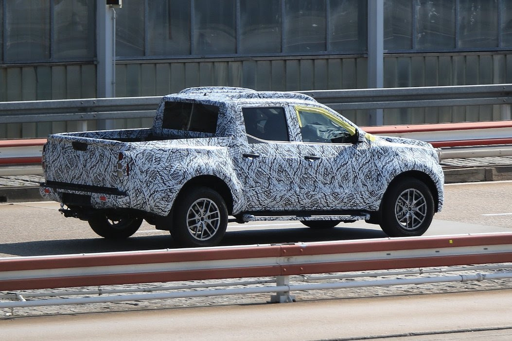 Upcoming Mercedes-Benz GLT Caught On Camera